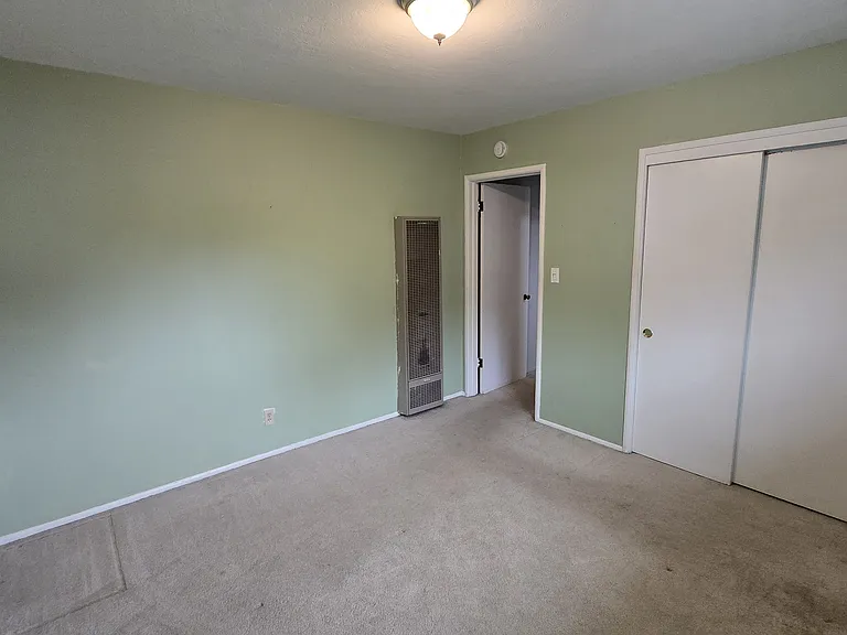 240 Center Ave #2 — Photo 8