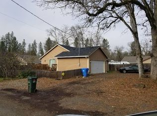 60 Maple St, Shady Cove, OR 97539