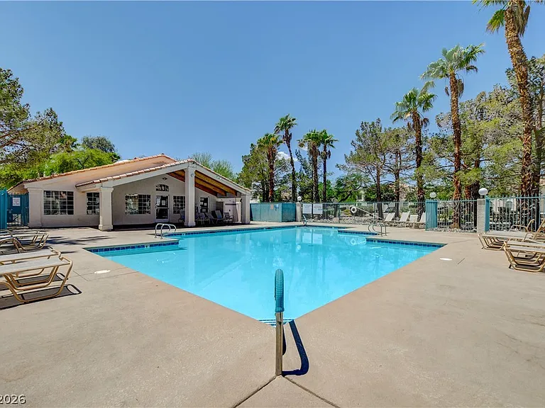 8039 Teresita Ave — Photo 49
