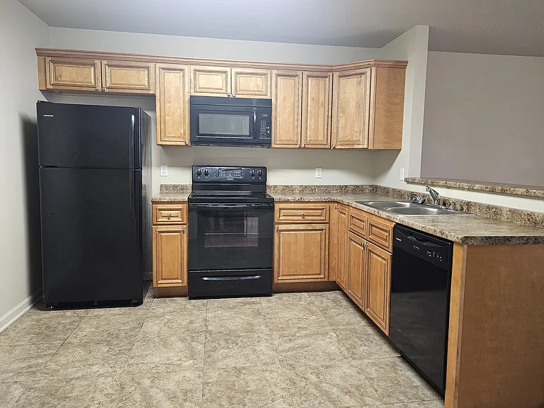 2117B Vintage Hills Dr #B — Photo 5
