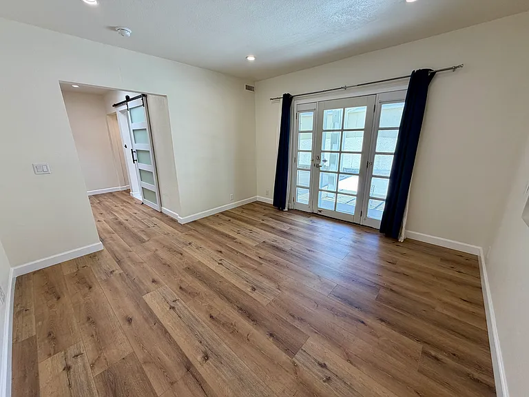 4550 Murietta Ave — Photo 19
