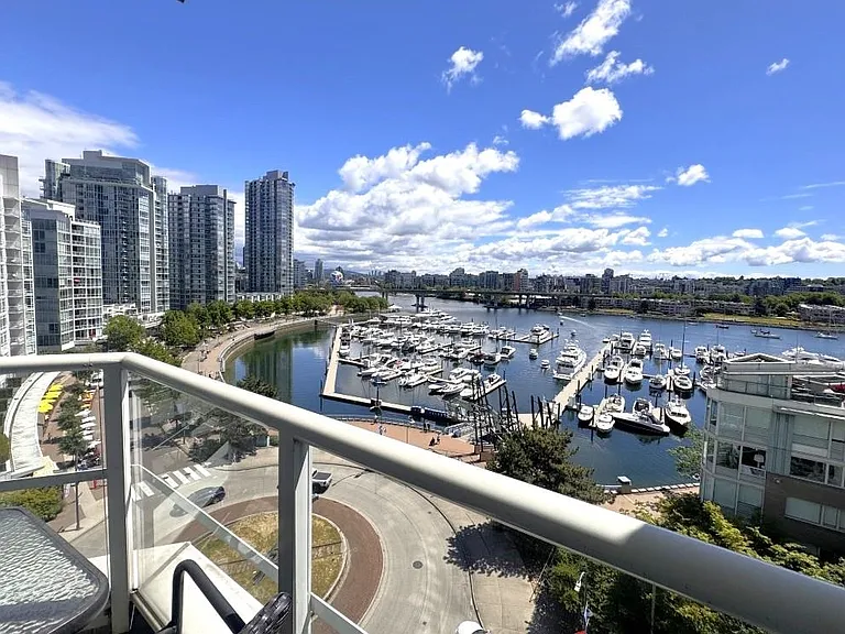 1201 Marinaside Cres #1005 — Photo 8