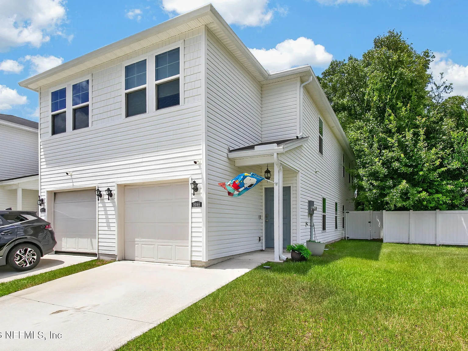 3 bed, 2.5 bath, 1599 sqft, $2,000 — Photo 2