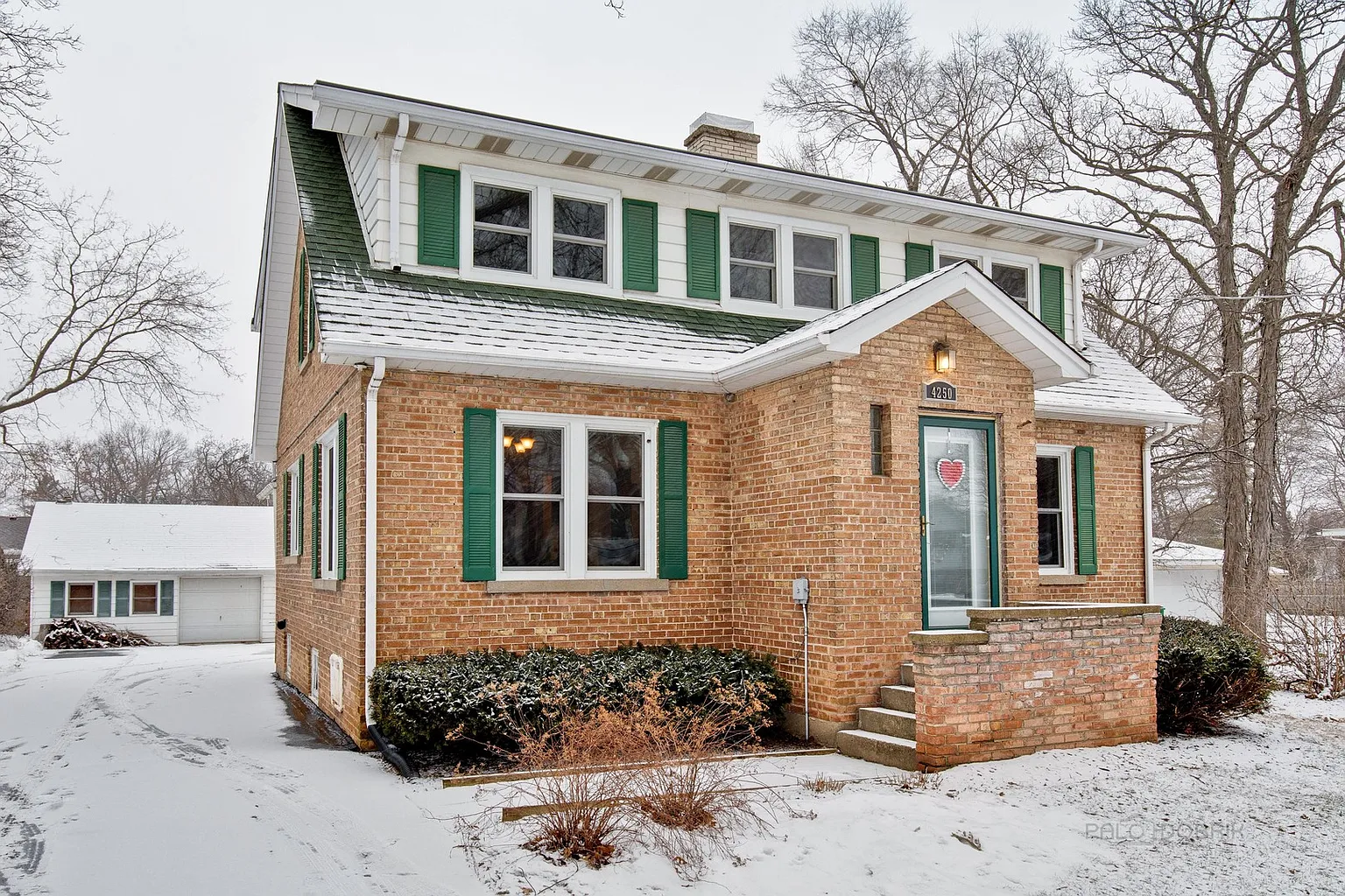 4250 Harper Ave photo 1