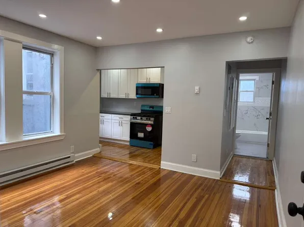 949 East 213th Street image 1 of 24