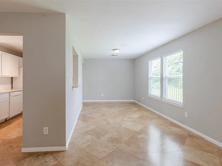 1118 Wilson St — Photo 14