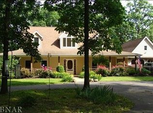 367 Evergreen Lake Rd, Hudson, IL 61748