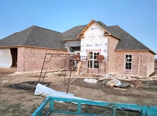 1055 Southern Hills Dr, Milan, TN 38358