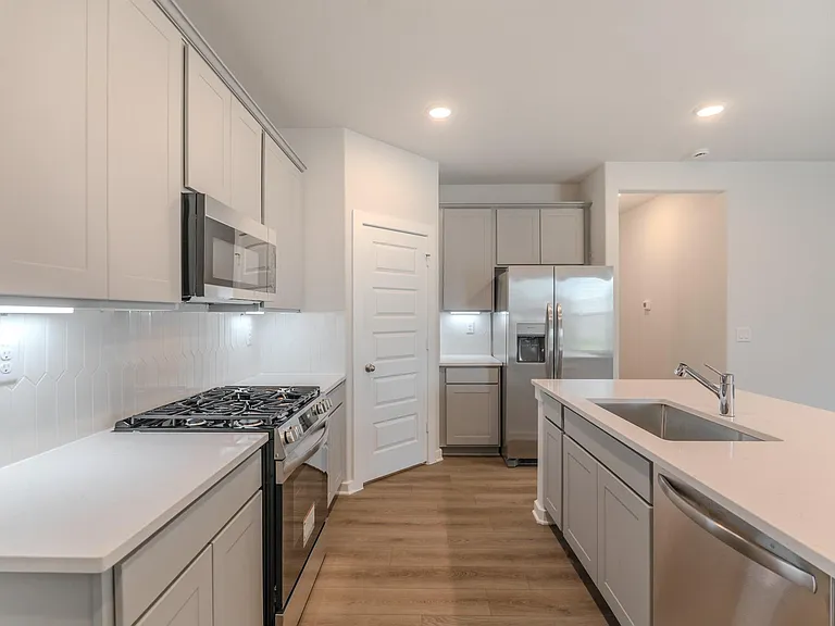 8555 Blueberry Ash St — Photo 6