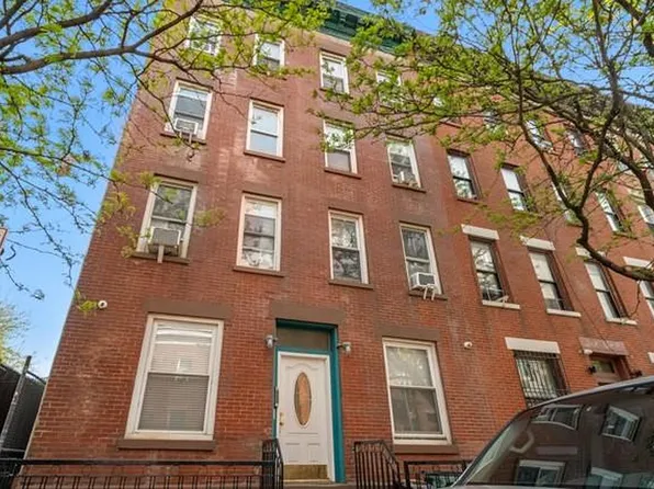 34 Garnet St, Brooklyn, NY 11231
