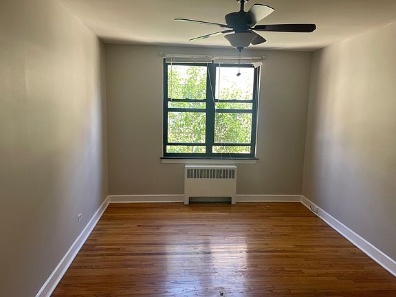 3rd image of 7383 N Winchester Ave APT 2W