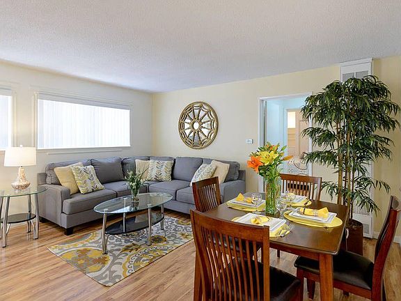 5th image of 209 Rosecrans Ave #A
