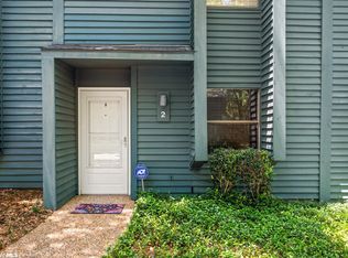 2 Summer Oaks Dr, Daphne, AL 36526