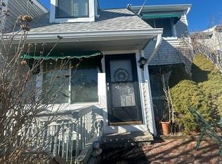 614 Longfellow Dr, Branford, CT 06405