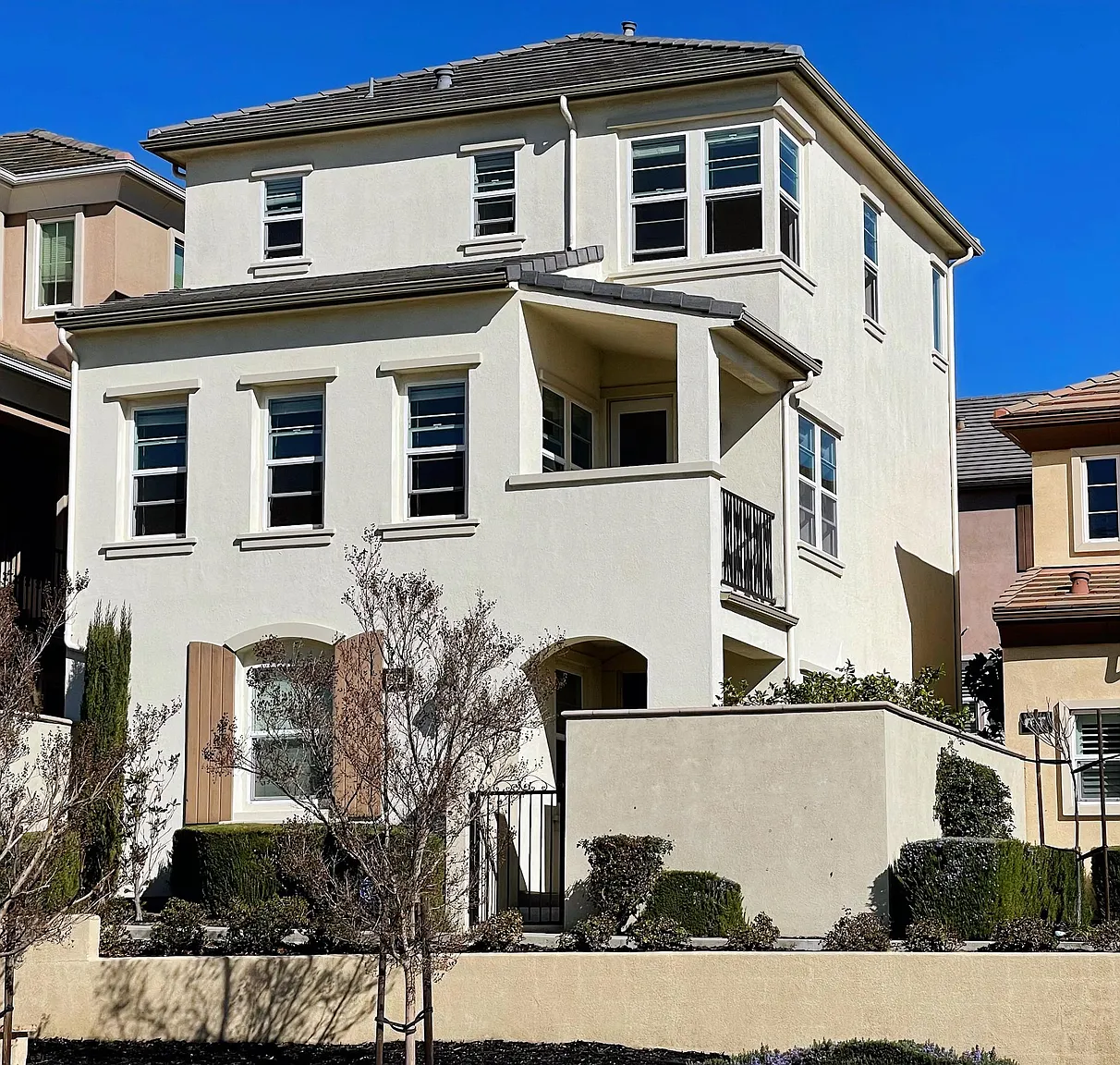 4577 Grafton St photo 1