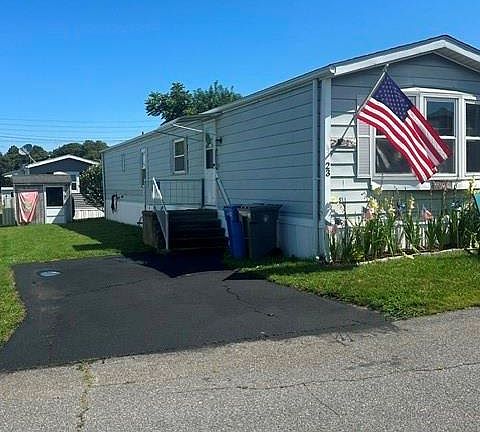 3rd image of 23 Bayview Park