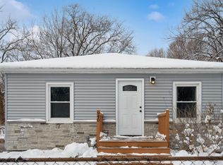 940 30th St, Bettendorf, IA 52722