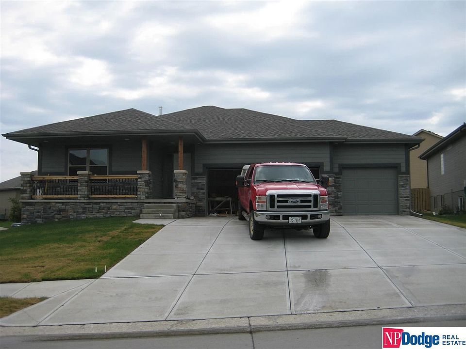1st image of 15401 Chalco Pointe Dr