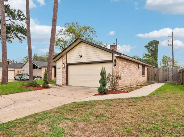 11906 Rowood Dr, Houston, TX 77070