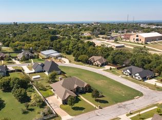 305 William Allen Ln, Decatur, TX 76234