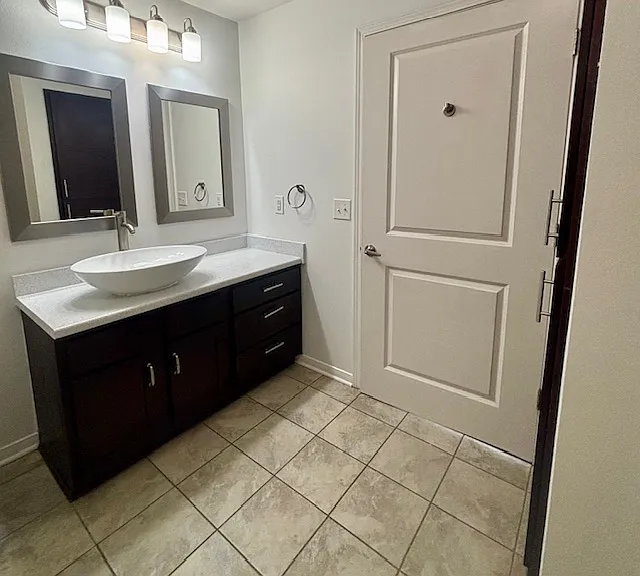 Renaissance Pointe Parkland Heights — Photo 13
