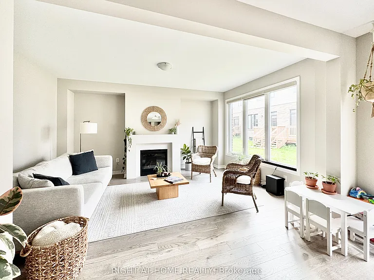 66 Gemini Dr — Photo 3