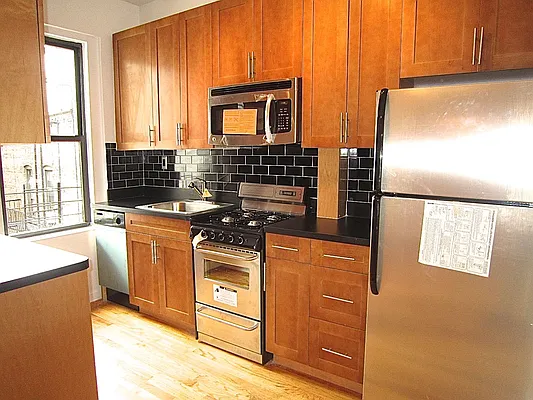 Rented by City Connections Realty | media 32