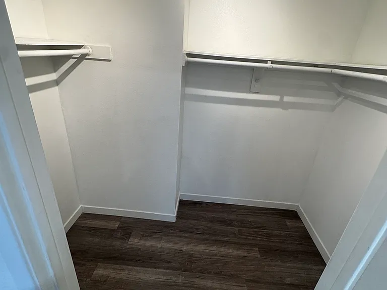 8004 Woodland Dr — Photo 5