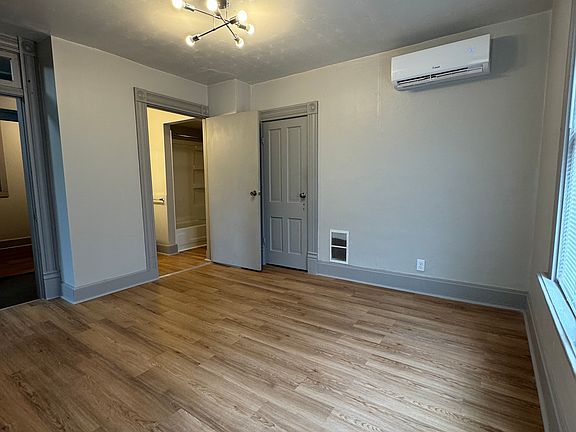 4th image of 416 S Central Ave