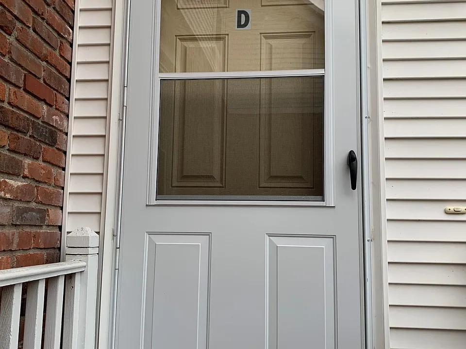 11 S Main St #D