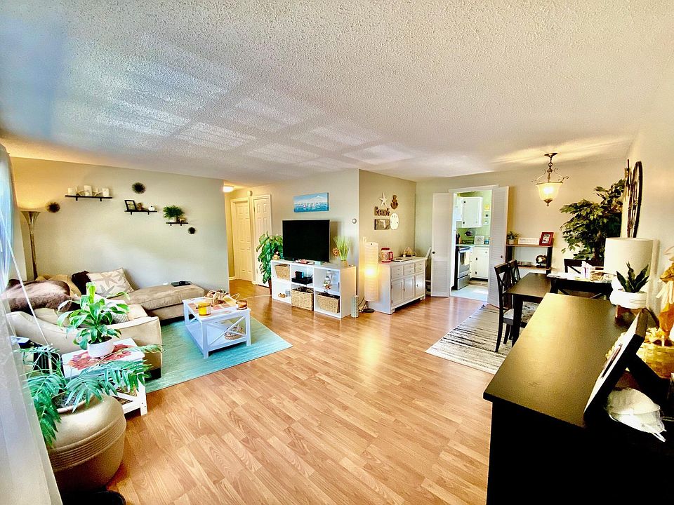 1st image of 7 Grandview Dr #35C