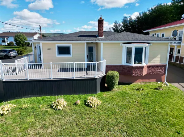 15052 Cabot Trl, Cheticamp, NS B0E 1H0