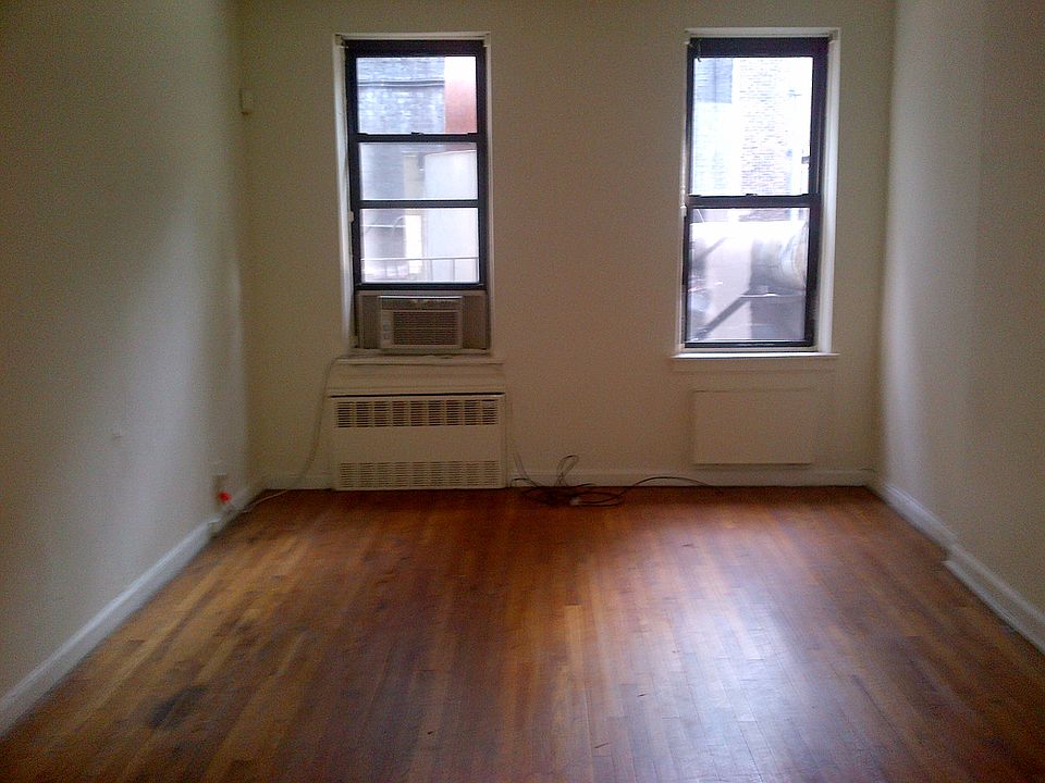 2nd image of 1492 2nd Ave Front 1