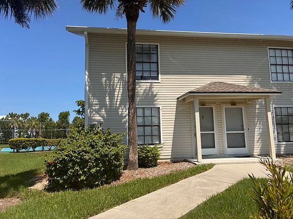 3rd image of 17350 W Carnegie Cir APT 301