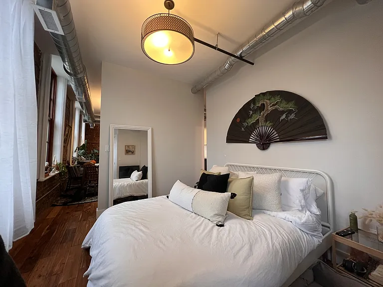 304-85 King St E #304 — Photo 5