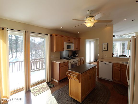 4th image of 22 Hughes Ln
