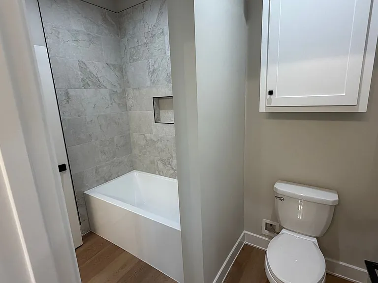 7802 Enderby Ln — Photo 16