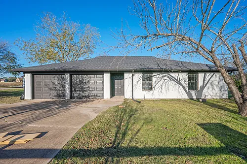 16452 Field Stone Ln Photo 1