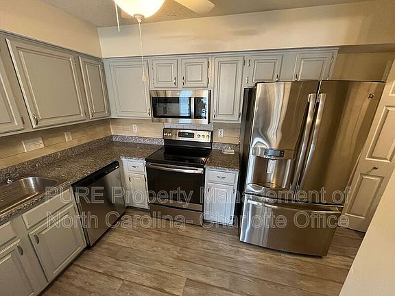 3rd image of 5849 Harris Grove Ln