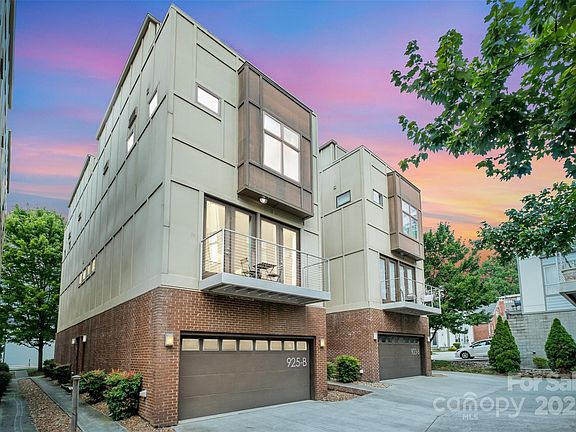 3rd image of 925 Westbrook Dr APT B
