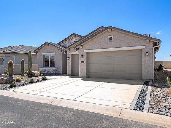 3rd image of 61797 E Oak Stone Ln