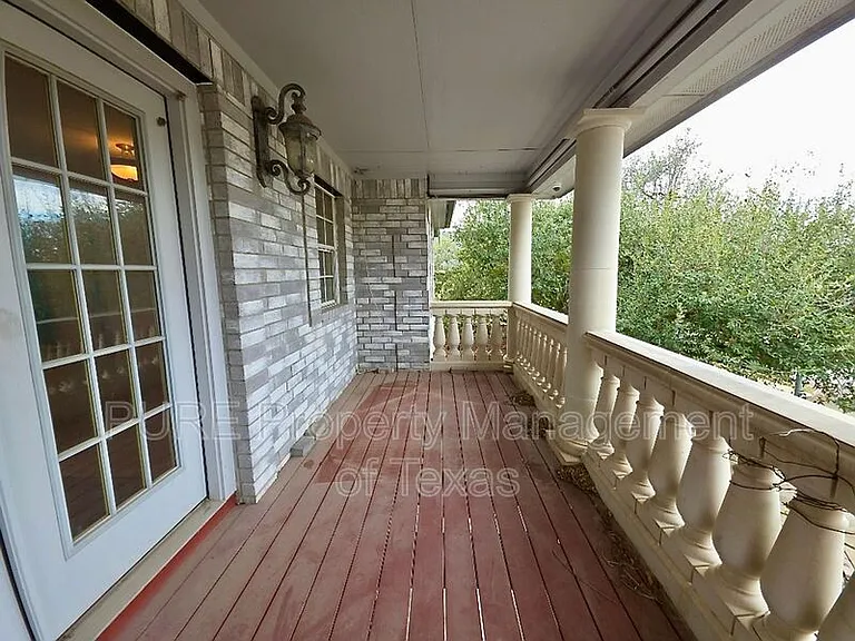 1103 Seton Hall Ln — Photo 21