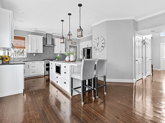 5th image of 244 Robert Rd