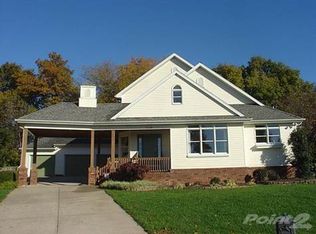 3212 S Bedford Ave, Springfield, MO 65809
