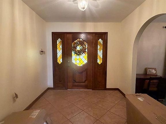 3rd image of 2913 Pritchard Rd