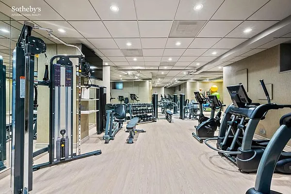 Sold by Sotheby's International Realty | media 19