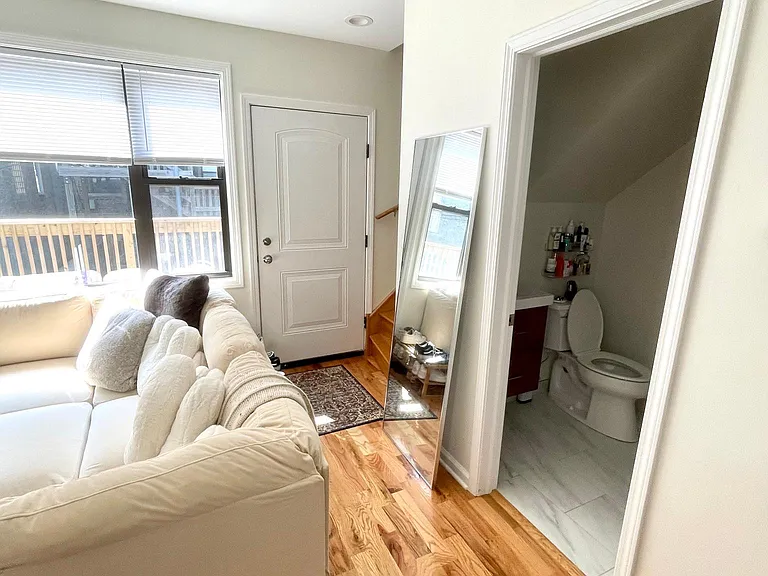 3051 N Racine Ave #2R — Photo 10