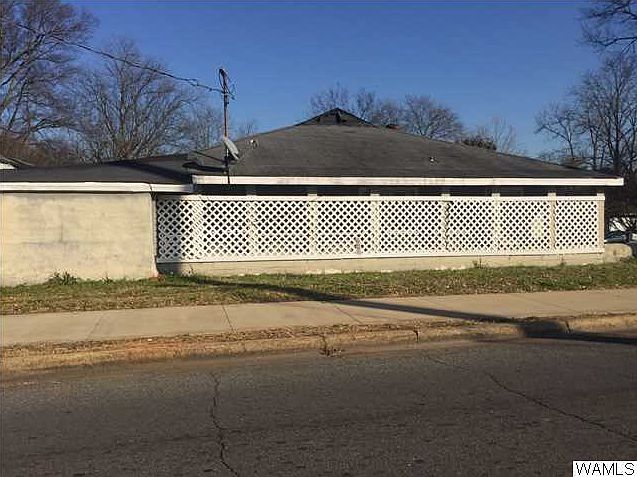 2nd image of 2930 25th St