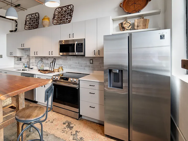 116 S Gay St #407 — Photo 3