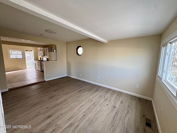 4th image of 20 Bray Ave